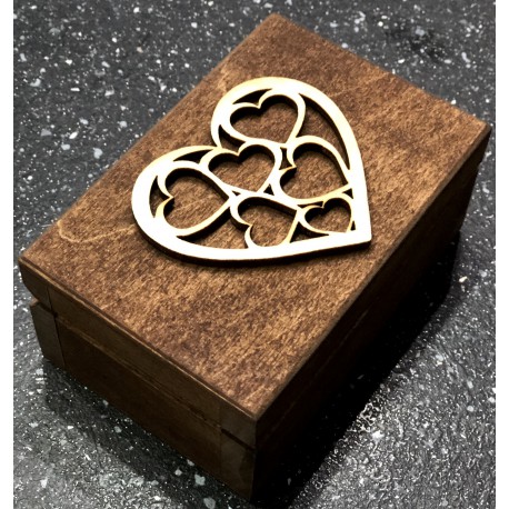 Drewniane pudełko na obrączki brązowe serce